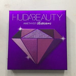 Huda beauty- amethyst obsessions